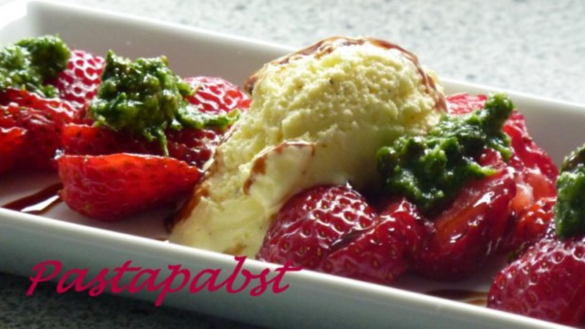 Erdbeeren mit süssem Pesto - Rezept mit Bild - kochbar.de