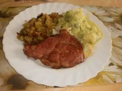 Rezept: Kasseler zum Blumenkohl-Poree-Gemüse und Bratkartoffeln Kasseler zum Blumenkohl-Poree-Gemüse und Bratkartoffeln - Rezept