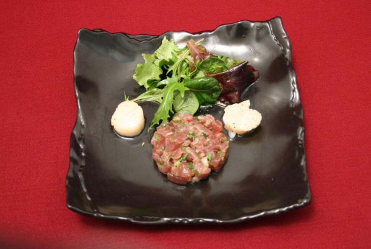 Thunfischtatar im Wildkräuterbeet - Rezept - kochbar.de