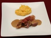 Rezept: Iberico-Schweinefilet im Nuss-Serrano-Mantel mit Kartoffel-Möhrenpüree Iberico-Schweinefilet im Nuss-Serrano-Mantel mit Kartoffel-Möhrenpüree - Rezept