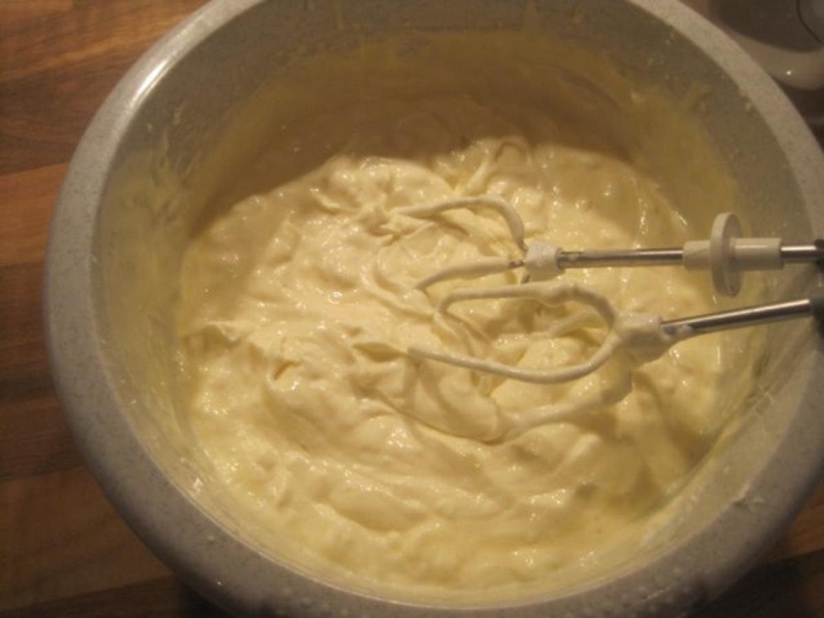 Vanillecreme-Torte mit Schokoperlen - Rezept - Bild Nr. 7