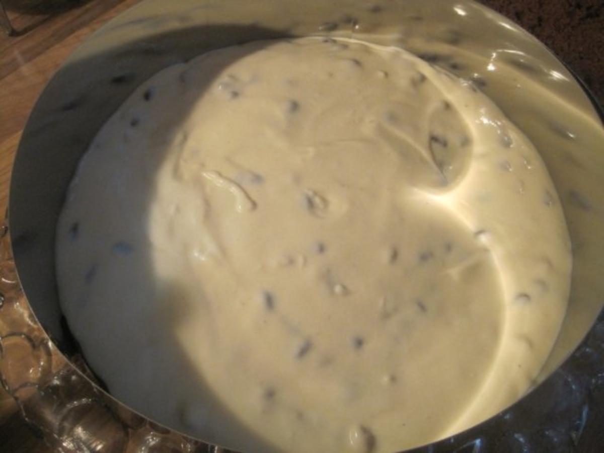 Vanillecreme-Torte mit Schokoperlen - Rezept - Bild Nr. 9