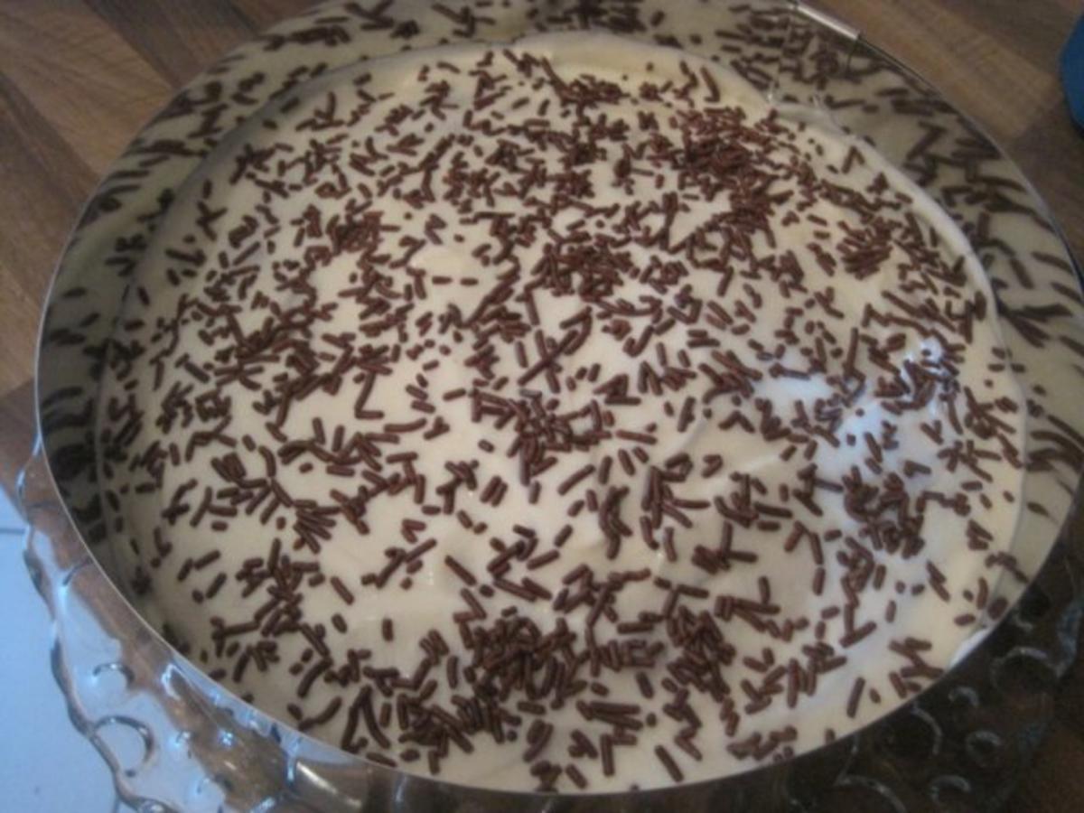 Vanillecreme-Torte mit Schokoperlen - Rezept - Bild Nr. 10