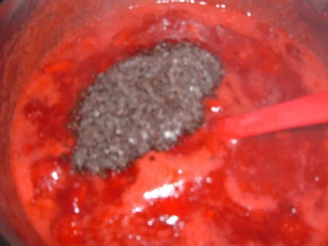 Brotaufstrich. Erdbeermarmelade - Marzipan-Schoko - Rezept - Bild Nr. 6