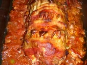 Gefüllter Hackbraten auf Tomatensauce - Rezept