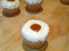Karamell Cupcakes mit Vanille Topping - Rezept