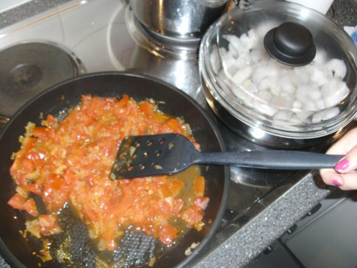 Gambas mit Pasta und Tomaten-Knoblauchsugo - Rezept - Bild Nr. 2