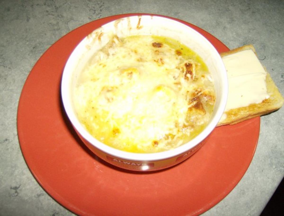 Zwiebelsuppe immer wieder lecker - Rezept mit Bild - kochbar.de