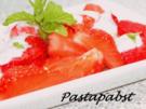 Erdbeeren in Orangenlikör mit Zitronenjoghurt - Rezept