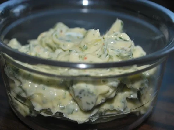 Rezept: Annis Bärlauchbutter Bild Nr. 2 Annis Bärlauchbutter - Rezept - Bild Nr. 2