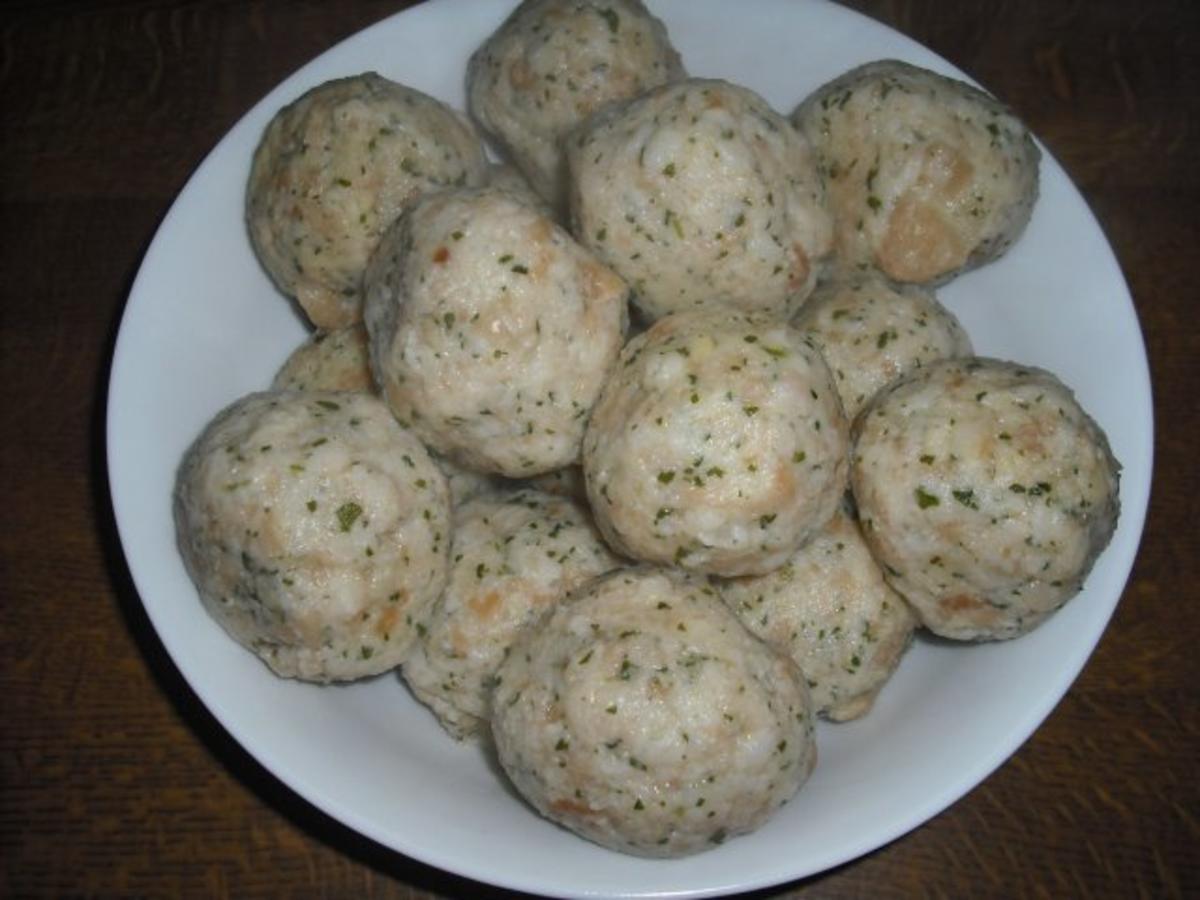 Semmelknödel - Rezept