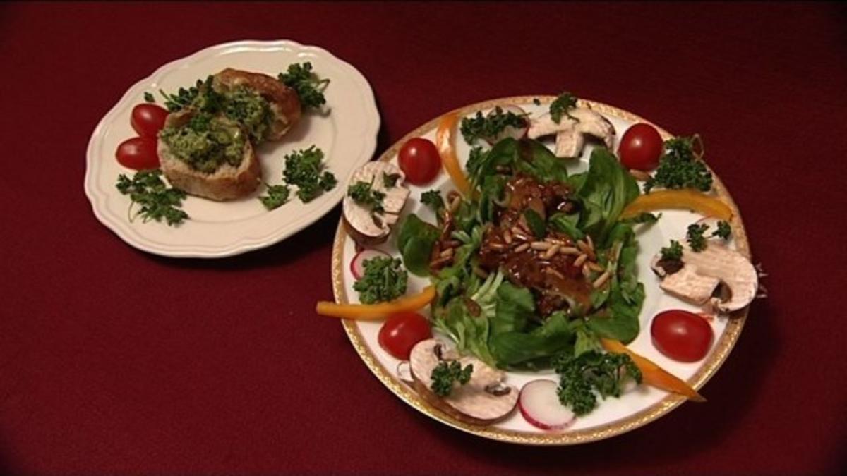 Thaibasilikum-Pesto auf Ciabatta an Feldsalat mit warmem
Speck-Balsamico-Dressing (Michael - Rezept Eingereicht von Das perfekte
Promi Dinner