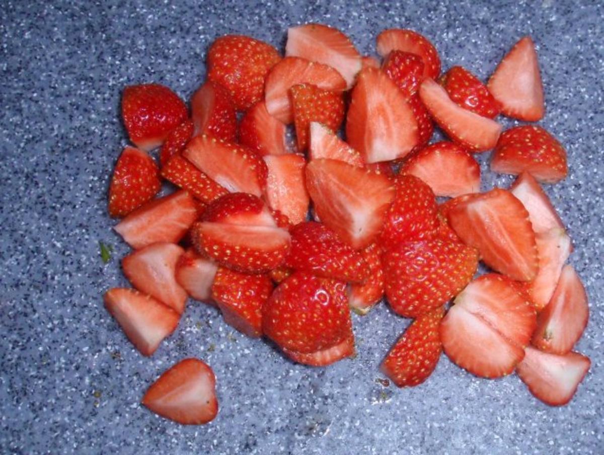Gebratener Spargel mit Erdbeer-Melonen-Basilikum-Salat - Rezept - Bild Nr. 9