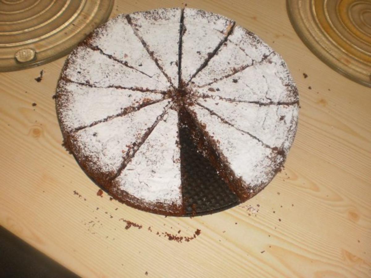 Dinkel-Brownies-Torte mit Schokolade - Rezept - kochbar.de