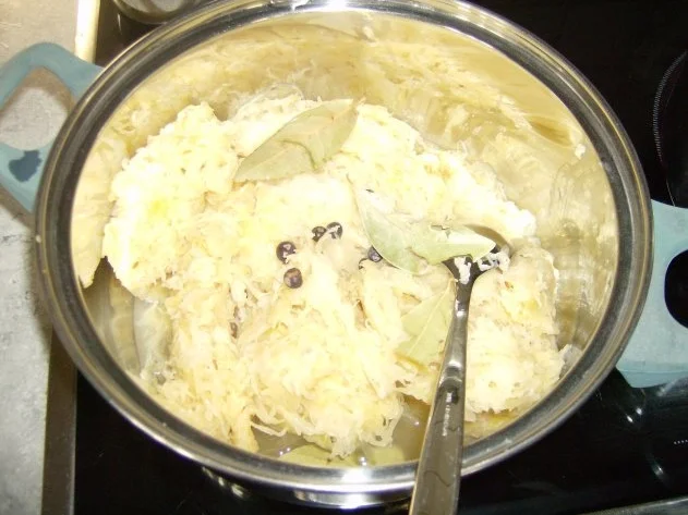 Schweinswürstl mit Sauerkraut und Kartoffelbrei - Rezept - Bild Nr. 3