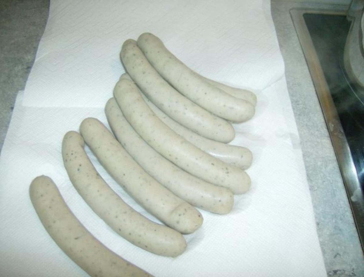 Schweinswürstl mit Sauerkraut und Kartoffelbrei - Rezept - Bild Nr. 6