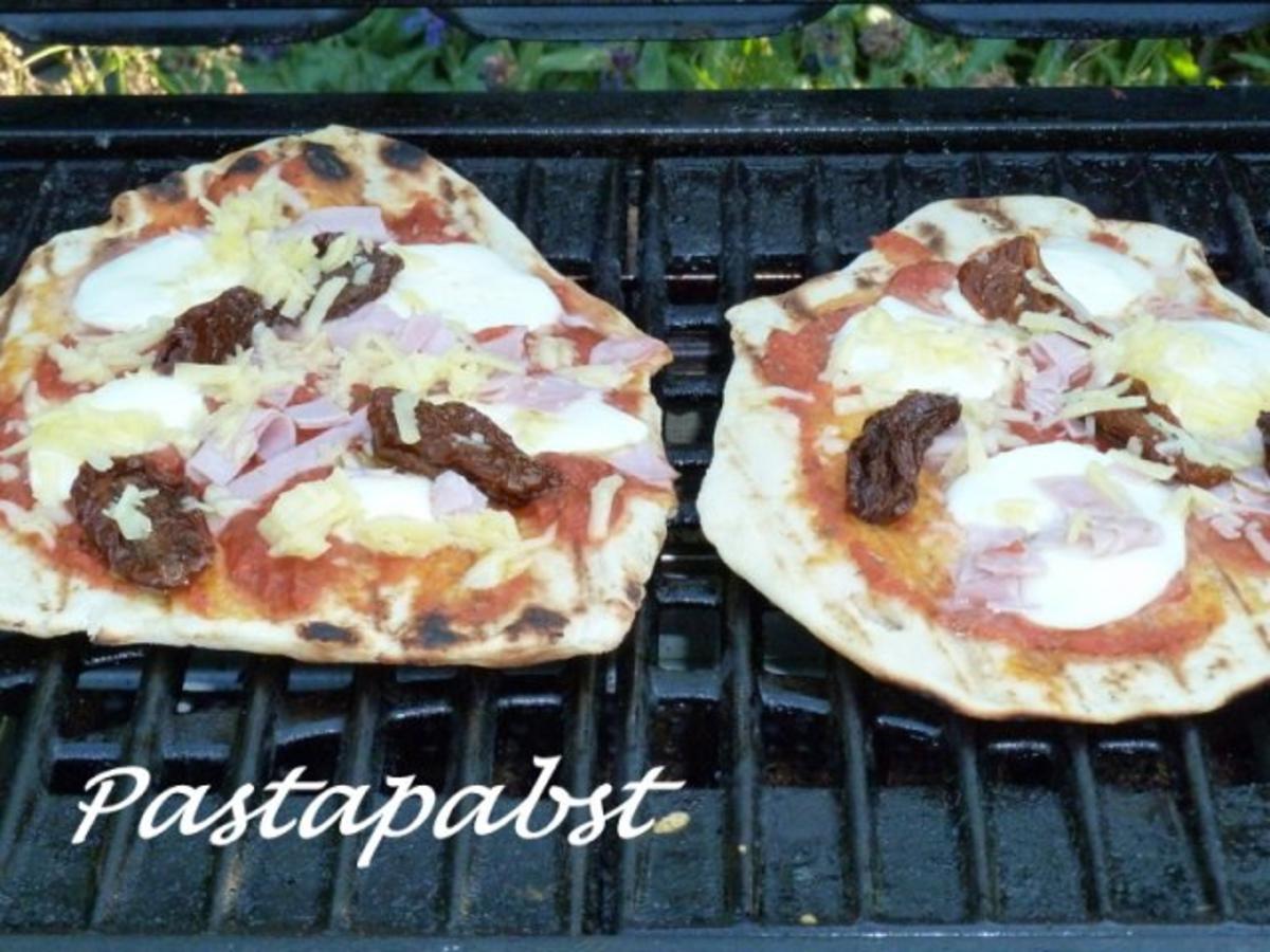 Pizza vom Grill - Rezept - Bild Nr. 5