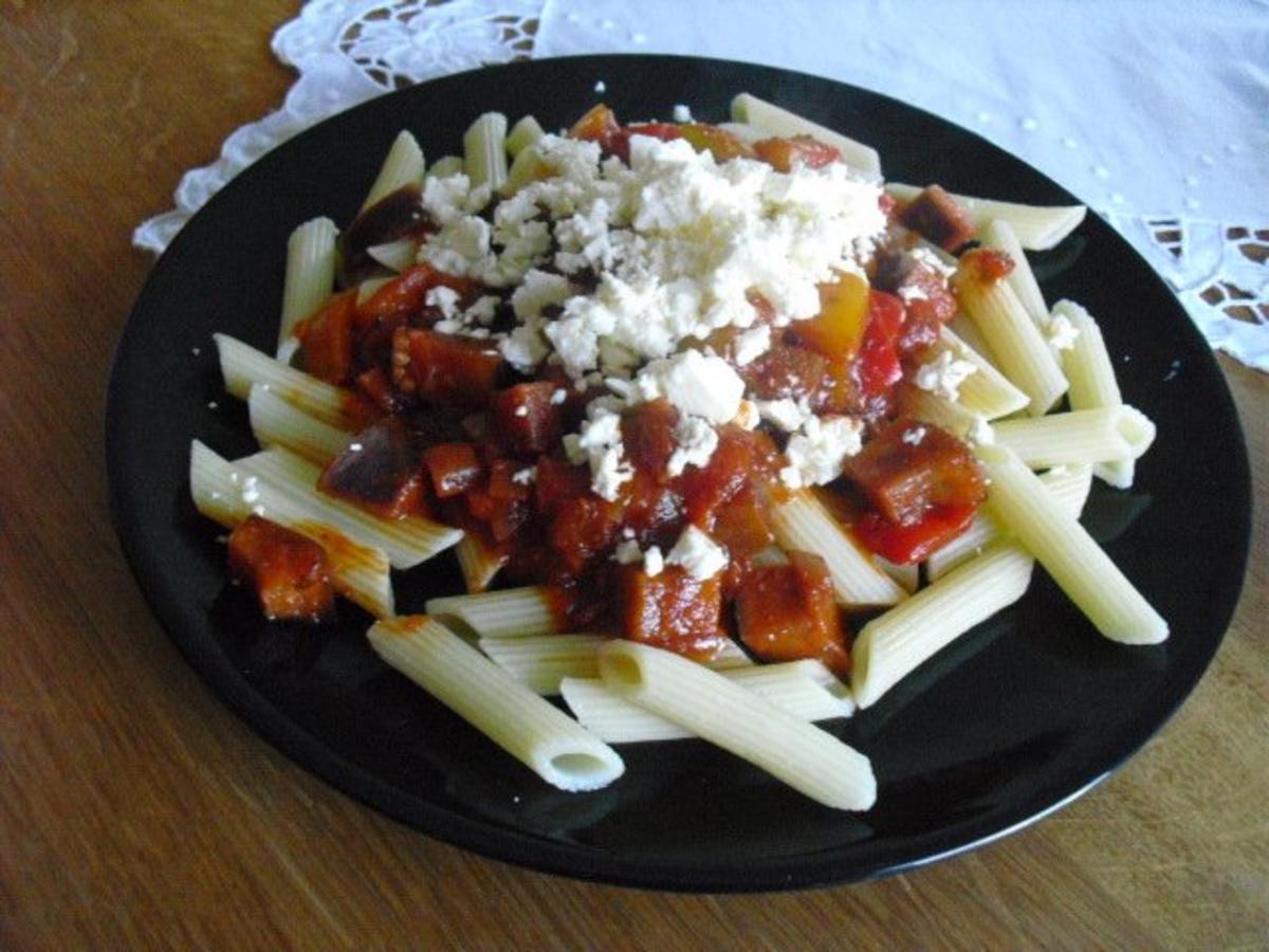 Gemüse Sugo mit Penne und Feta Rezept kochbar de