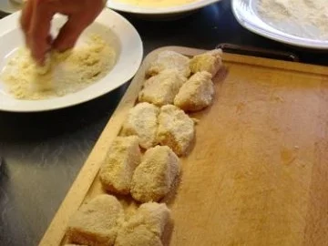 Rezept: Backhendl-Nuggets Bild Nr. 5 Backhendl-Nuggets - Rezept - Bild Nr. 5