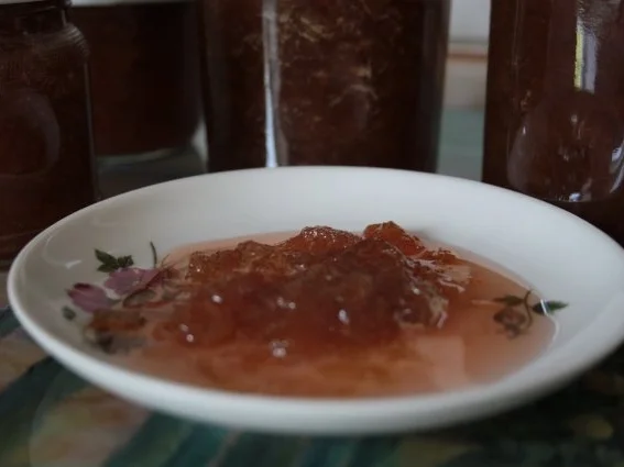 Rezept: Rhabarber-Konfitüre Rhabarber-Konfitüre - Rezept