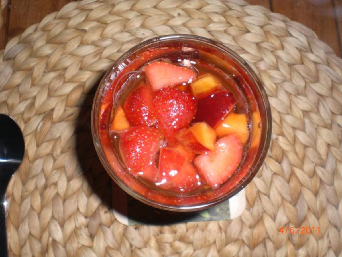 Erdbeeren-Nektarinen Bowle mit Campari - Rezept - Bild Nr. 6