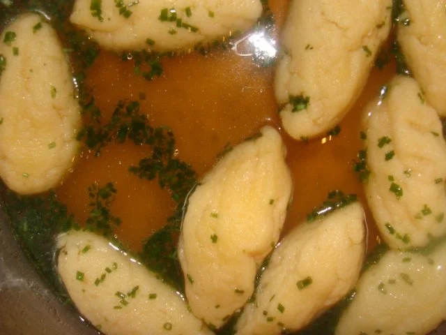 Rezept: Suppe :-Grießnockerlsuppe- Bild Nr. 2 Suppe :-Grießnockerlsuppe- - Rezept - Bild Nr. 2