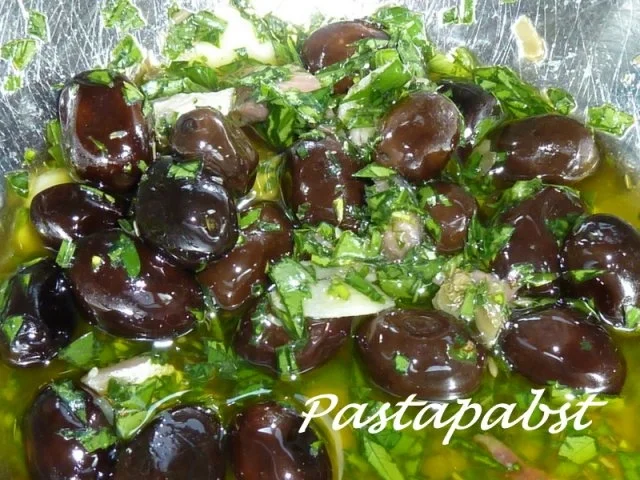 Oliven Puttanesca - Rezept - Bild Nr. 3