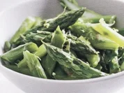 Grüner Spargelmit Zitrone - Rezept