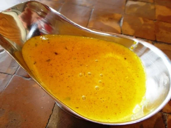 Kabeljau-Wuerfel in Curry unter Kraeuterschaum und Tomatenfilets mit Dreikornreis - Rezept - Bild Nr. 6