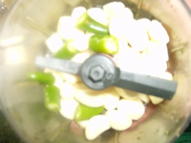 Rezept: Kräuter Knoblauchbrot und Semmeln Bild Nr. 5 Kräuter Knoblauchbrot und Semmeln - Rezept - Bild Nr. 5