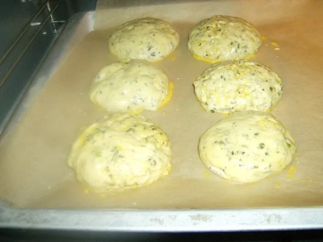 Rezept: Kräuter Knoblauchbrot und Semmeln Bild Nr. 9 Kräuter Knoblauchbrot und Semmeln - Rezept - Bild Nr. 9