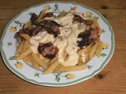 Nudeln mit Speck, Paprika und Käsesauce - Rezept