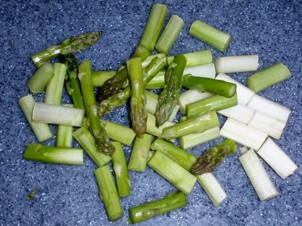 Rezept: Grüne Spargel-Nudel-Pfanne Bild Nr. 4 Grüne Spargel-Nudel-Pfanne - Rezept - Bild Nr. 4