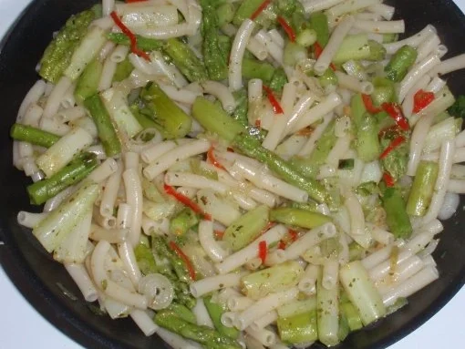 Rezept: Grüne Spargel-Nudel-Pfanne Bild Nr. 9 Grüne Spargel-Nudel-Pfanne - Rezept - Bild Nr. 9