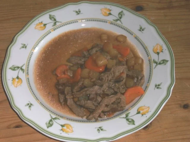 Rezept: Rindergeschnetzeltes mit geröstetem Möhren-Rettich-Gemüse Bild Nr. 2 Rindergeschnetzeltes mit geröstetem Möhren-Rettich-Gemüse - Rezept - Bild Nr. 2