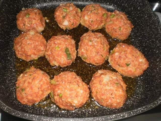 Hackbällchen ~ Möhren-Kohlrabi-Gemüse ~ Salzkartoffeln - Rezept - Bild Nr. 8