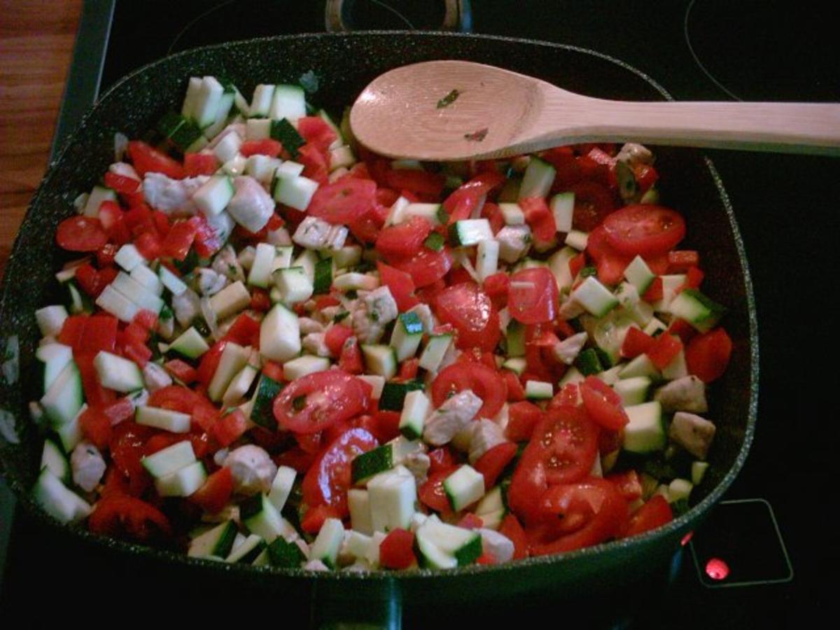 Puten-Zucchini-Pfanne, süss-sauer - Rezept - Bild Nr. 5