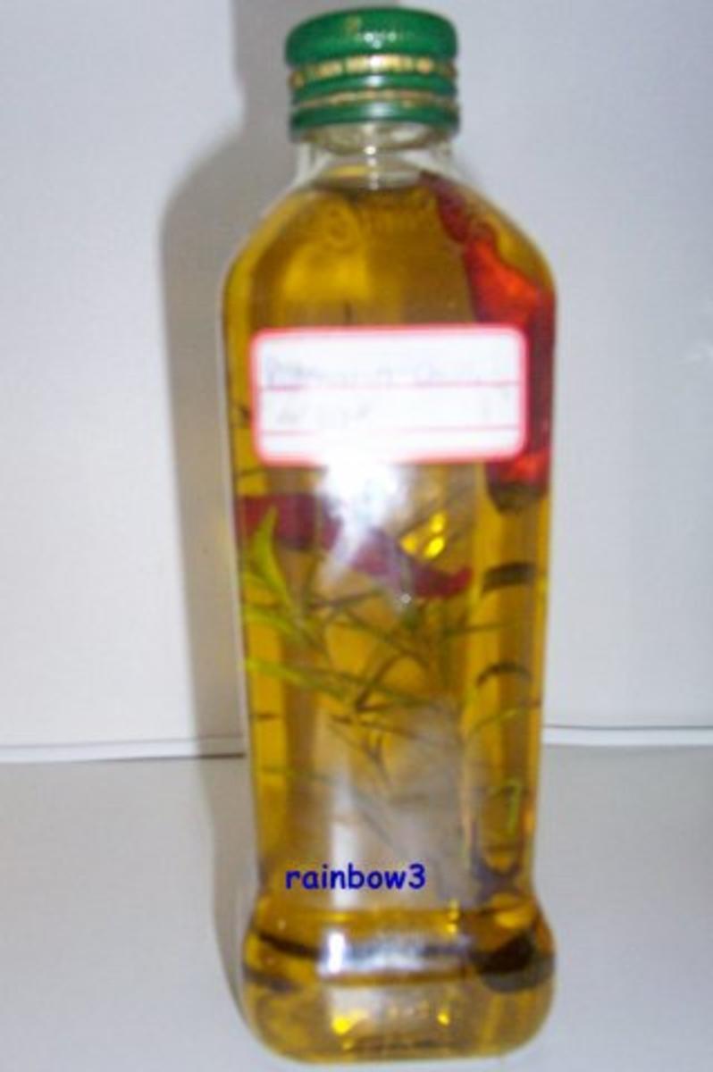 Gewürz: Rosmarin-Chilli-Kräuteröl - Rezept