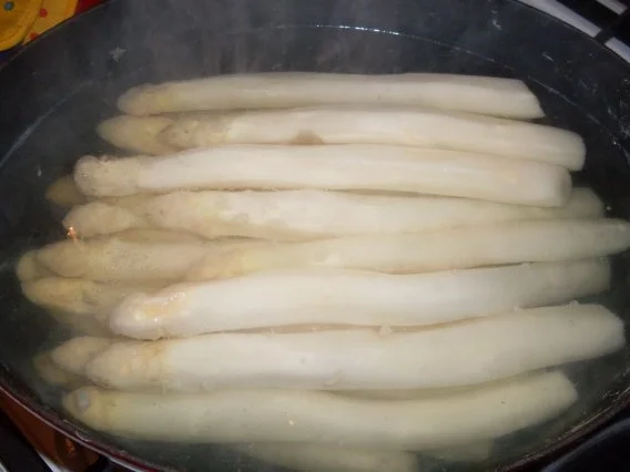 Rezept: Eltener Spargel ... Bild Nr. 2 Eltener Spargel ... - Rezept - Bild Nr. 2