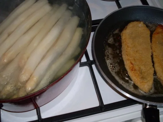 Rezept: Eltener Spargel ... Bild Nr. 3 Eltener Spargel ... - Rezept - Bild Nr. 3