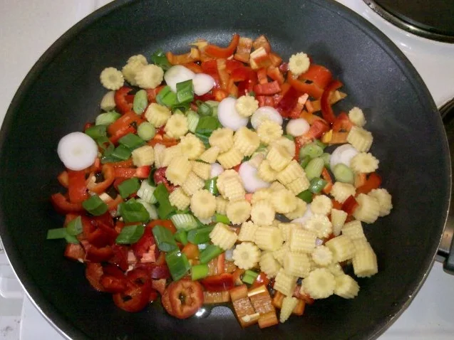 Rezept: Fisch: Garnelenpfanne Bild Nr. 3 Fisch: Garnelenpfanne - Rezept - Bild Nr. 3