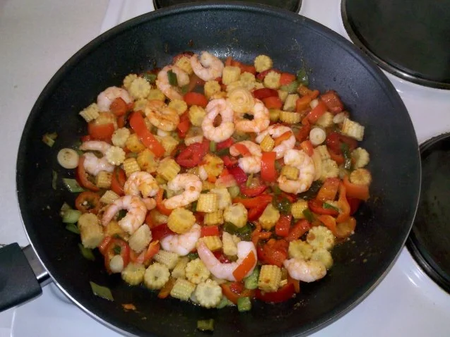 Rezept: Fisch: Garnelenpfanne Bild Nr. 4 Fisch: Garnelenpfanne - Rezept - Bild Nr. 4