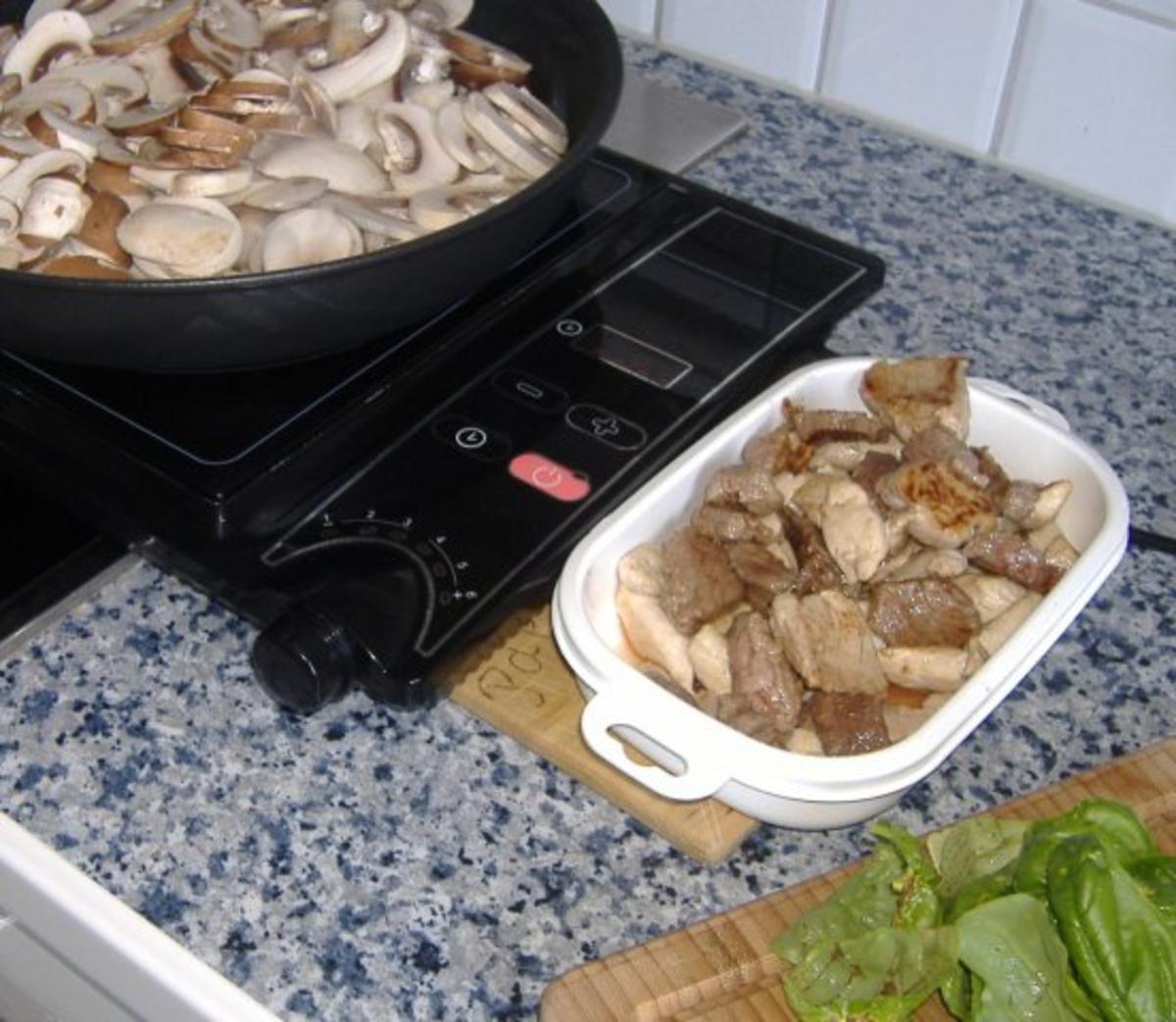 Filetspitzen mit Champignons und Basilikum - Rezept - Bild Nr. 2