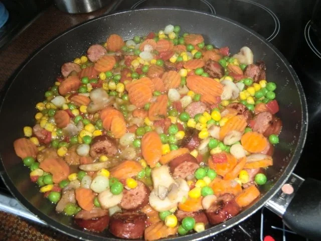 Bunte Gemüsepfanne mit Cabanossi - Rezept - Bild Nr. 3