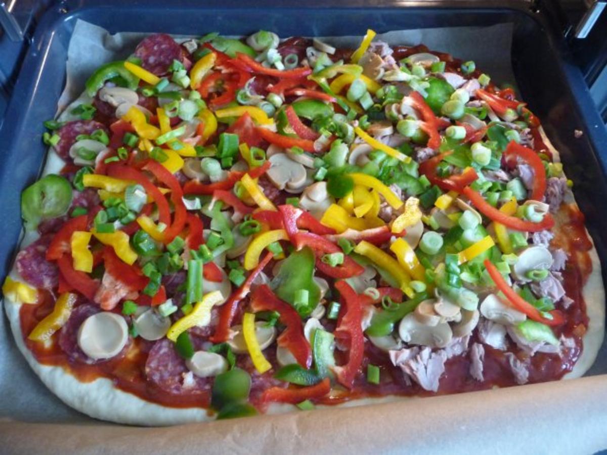 Pizza : Salami und Thunfisch Halb & Halb - Rezept - Bild Nr. 19