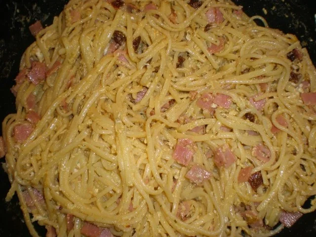 Linguine mit Schinken und Ei - Rezept