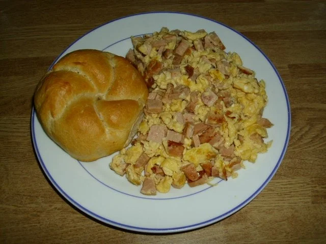 Rezept: Leberkäse- Rührei Leberkäse- Rührei - Rezept