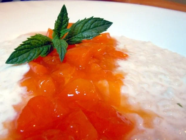 Rezept: Zitronengras-Milchreis mit Aprikosen-Ingwer-Kompott Zitronengras-Milchreis mit Aprikosen-Ingwer-Kompott - Rezept