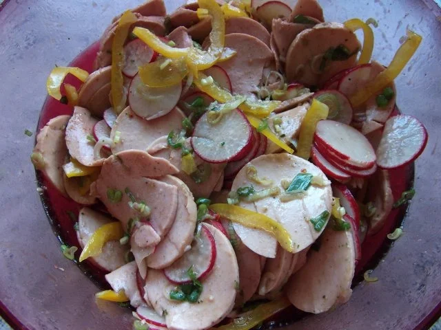 Lyonersalat mit Paprika,Radieschen, Lauchzwiebeln Dieter´s Art - Rezept