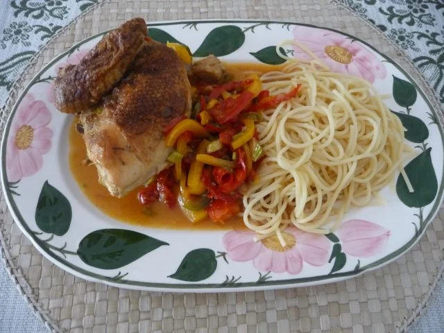 Resteverwertung : Spaghetti mit Gemüsehähnchen - Rezept